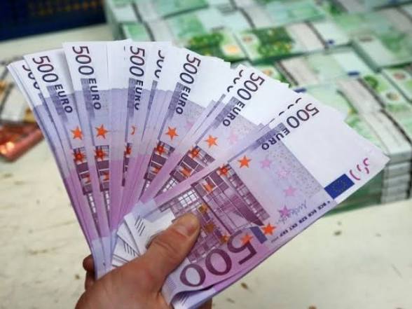 أوريكا.. توقيف مزدوج الجنسية يشتبه في تورطه في ترويج أوراق نقدية مزورة من فئة الأورو