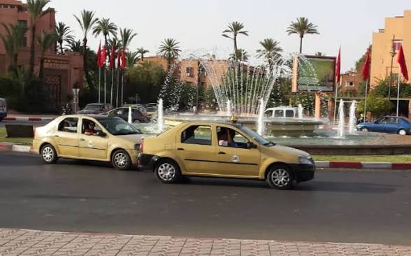 مراكش.. توقيف نجل صانع محتوى معروف للاشتباه في تورطه في سرقة سيارة أجرة صغيرة